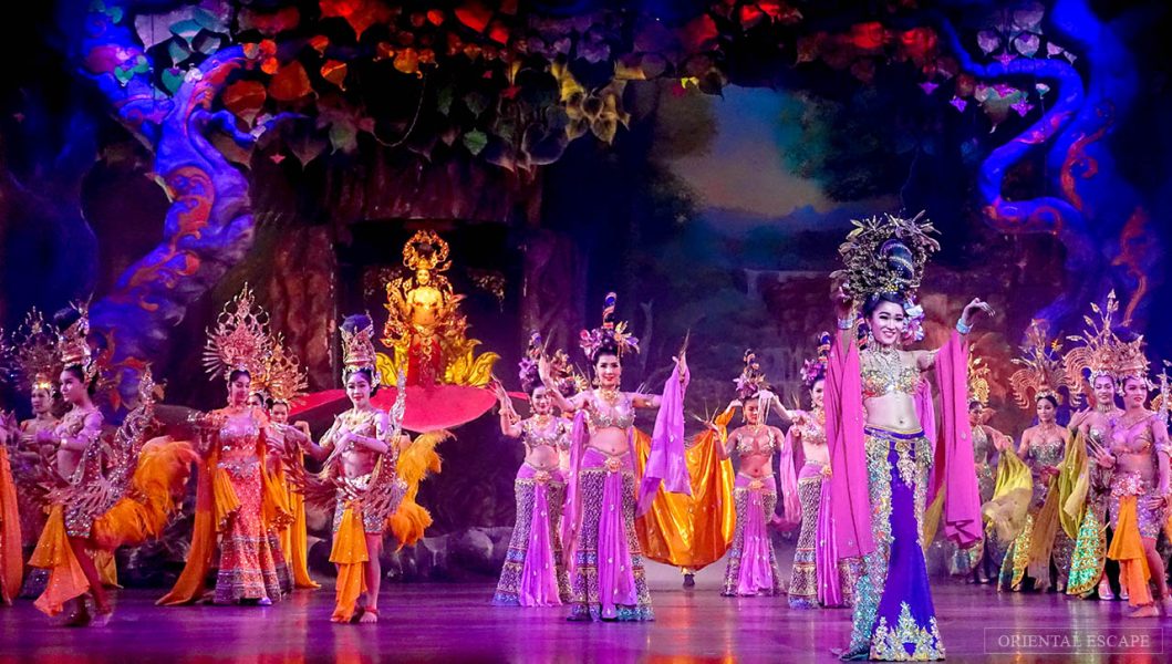 Alcaza Cabaret Show | Siam Traveller